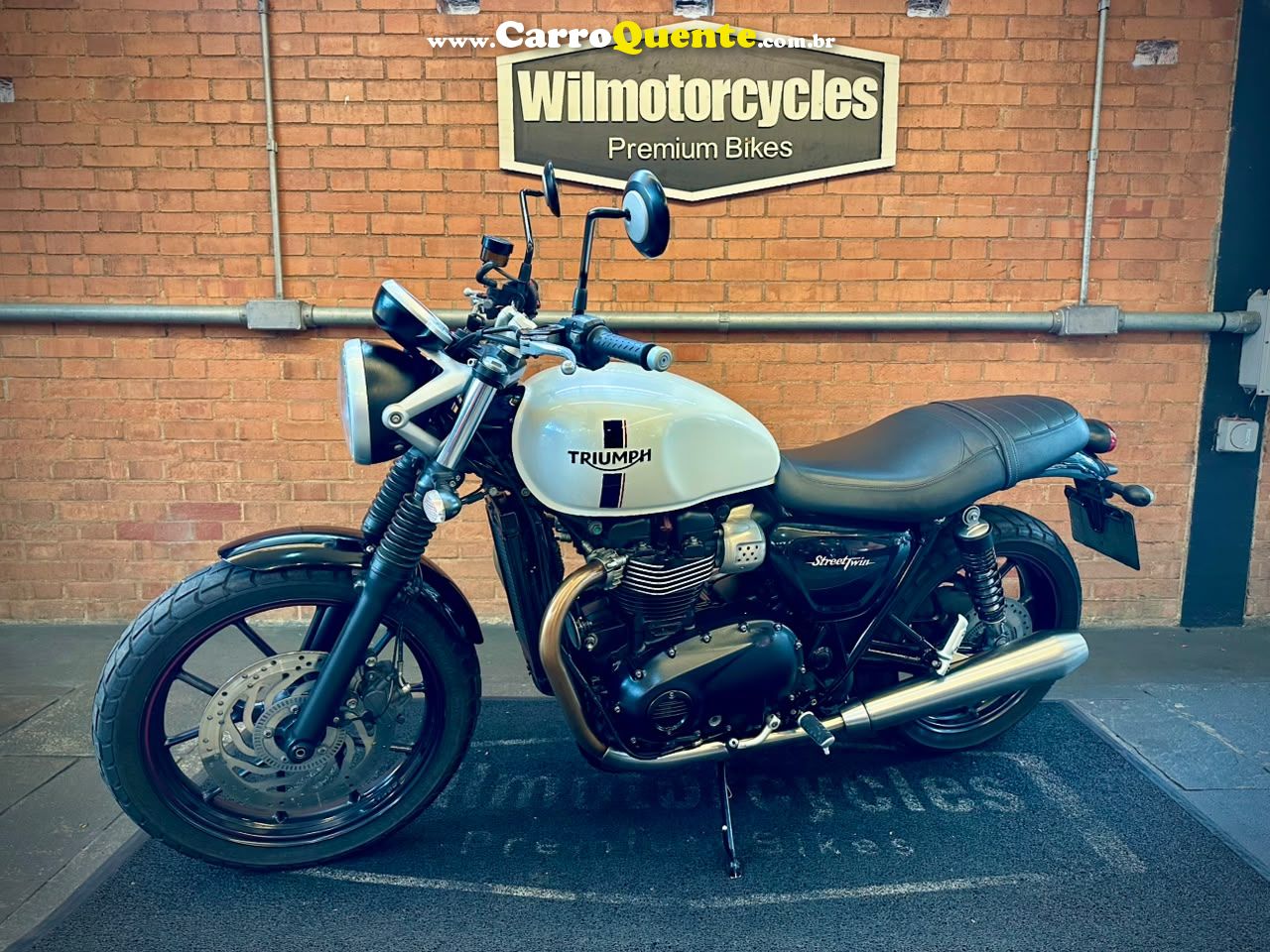 TRIUMPH STREET TWIN 2019 - Loja