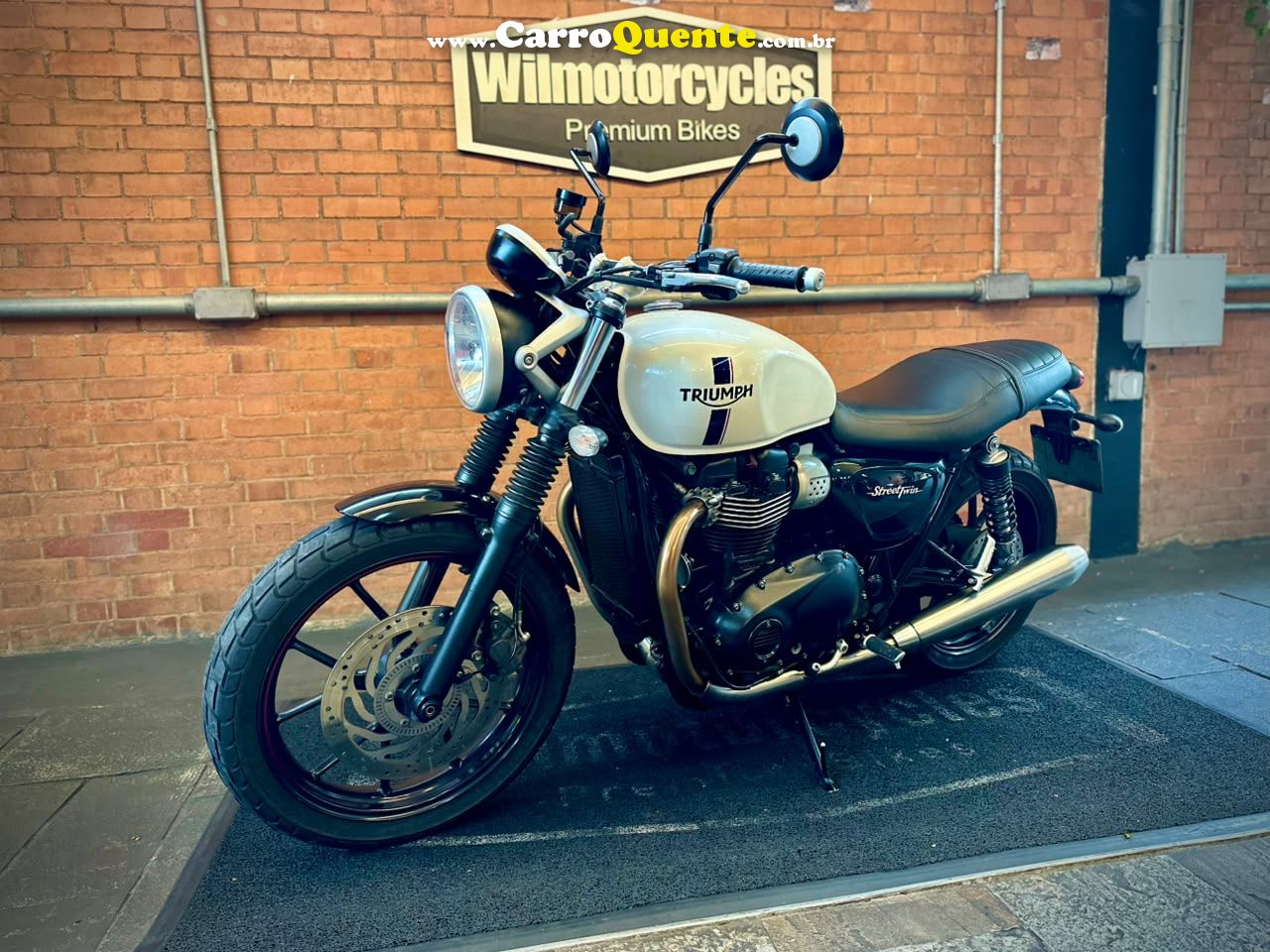 TRIUMPH STREET TWIN 2019 - Loja