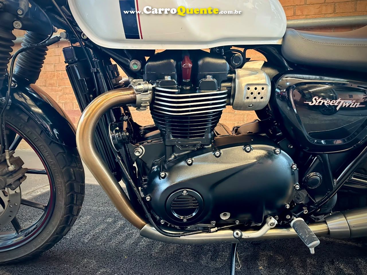 TRIUMPH STREET TWIN 2019 - Loja