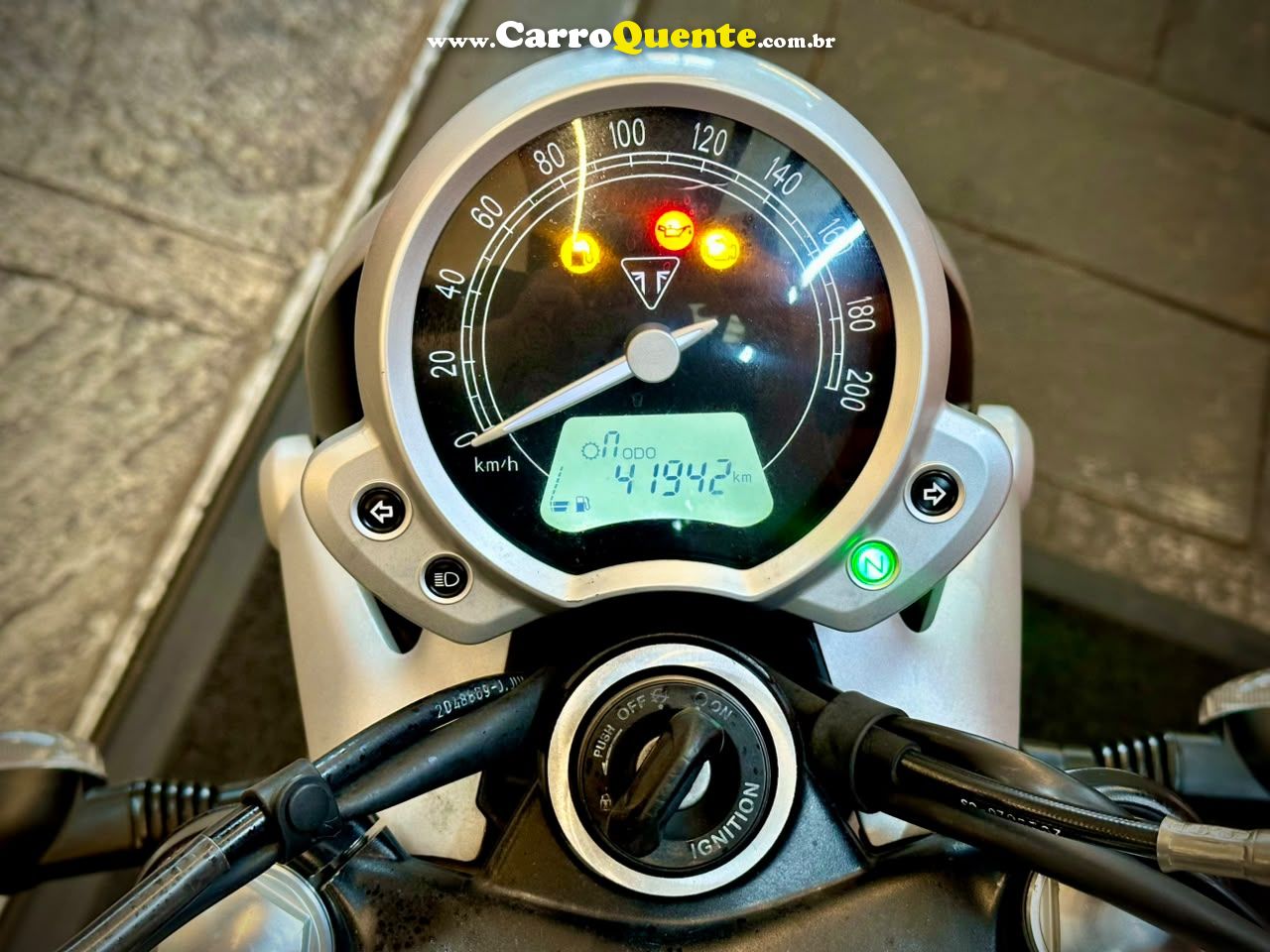TRIUMPH STREET TWIN 2019 - Loja