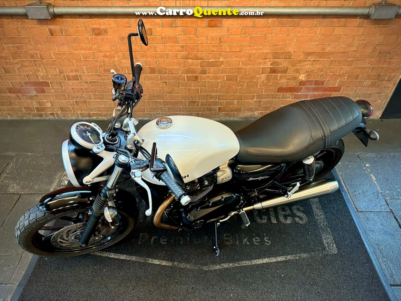 TRIUMPH STREET TWIN 2019 - Loja