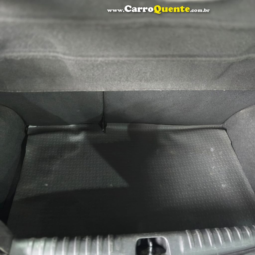 CHEVROLET ONIX 1.4 MPFI LT 8V 2014 - Loja