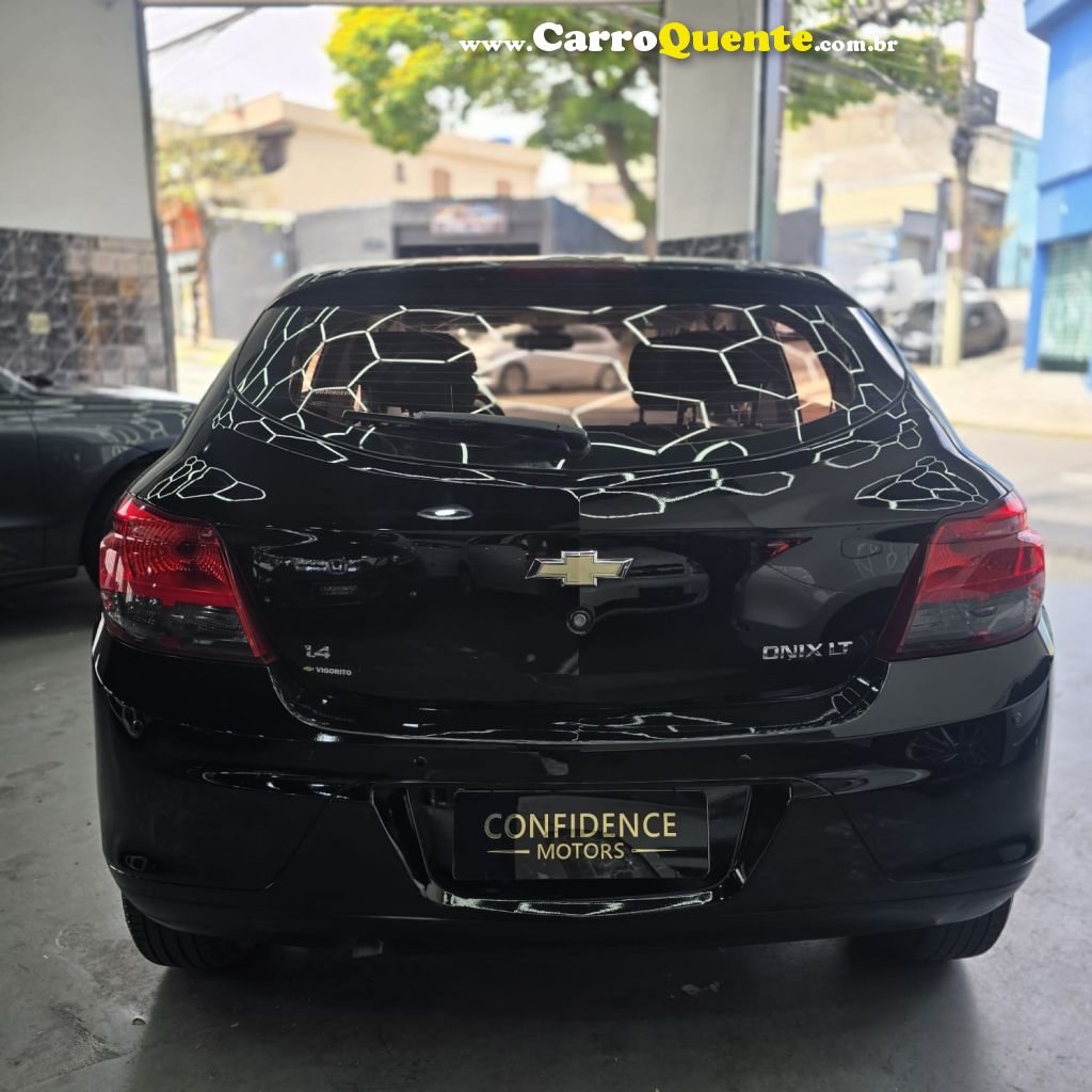 CHEVROLET ONIX 1.4 MPFI LT 8V 2014 - Loja