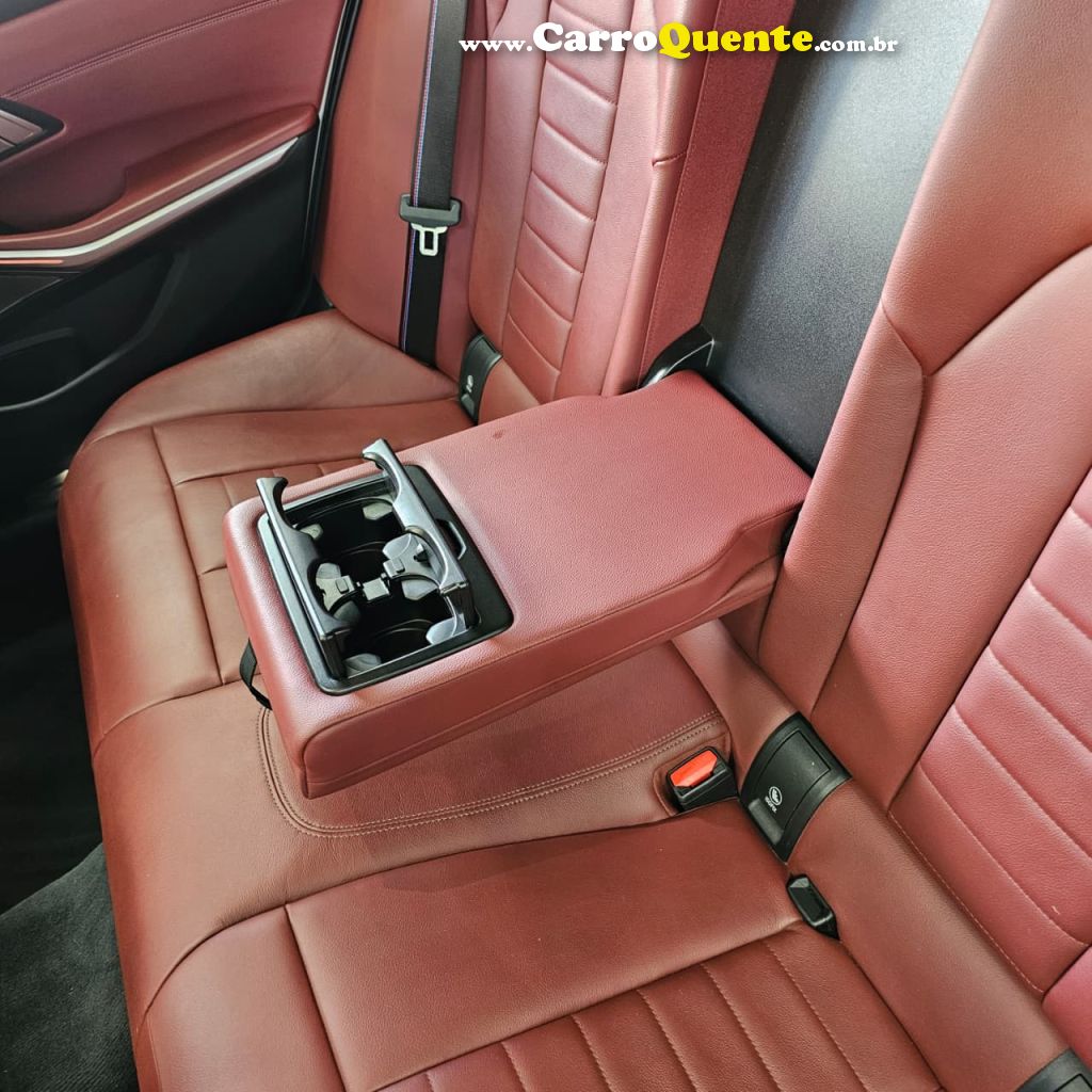 BMW 320i 2.0 16V TURBO M SPORT 2022 - Loja