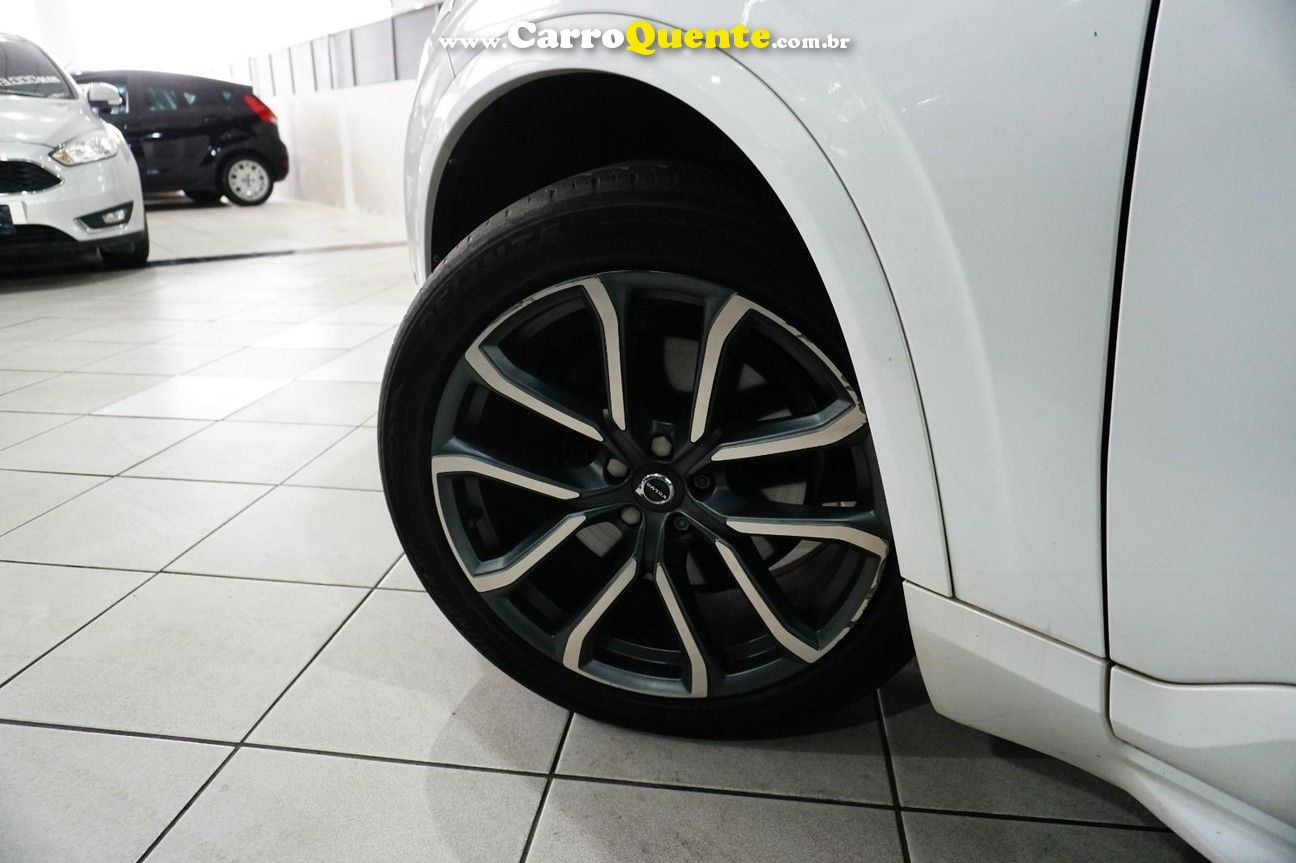 VOLVO XC90 2.0 T6 MOMENTUM AWD 2016 - Loja