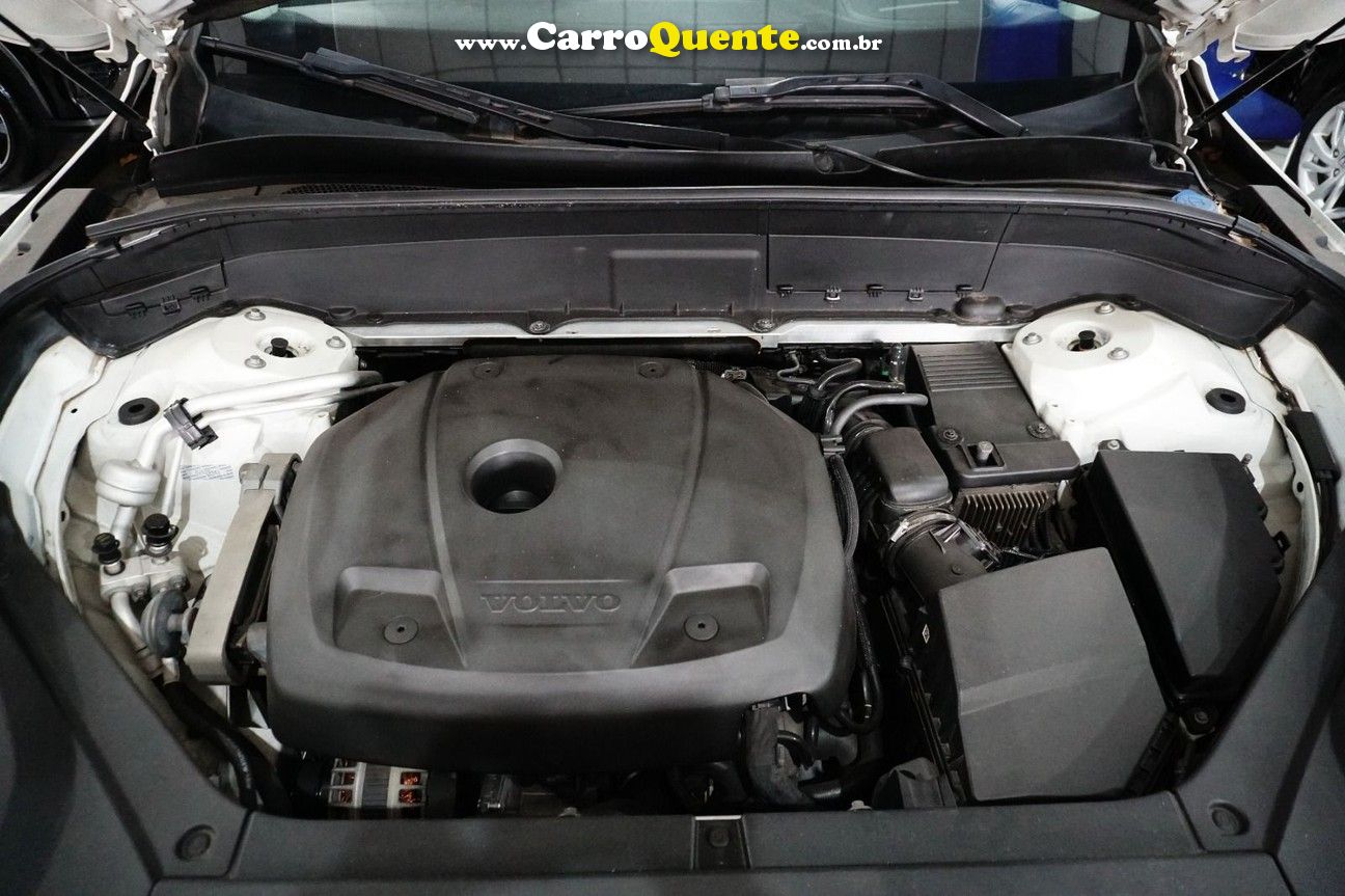 VOLVO XC90 2.0 T6 MOMENTUM AWD 2016 - Loja