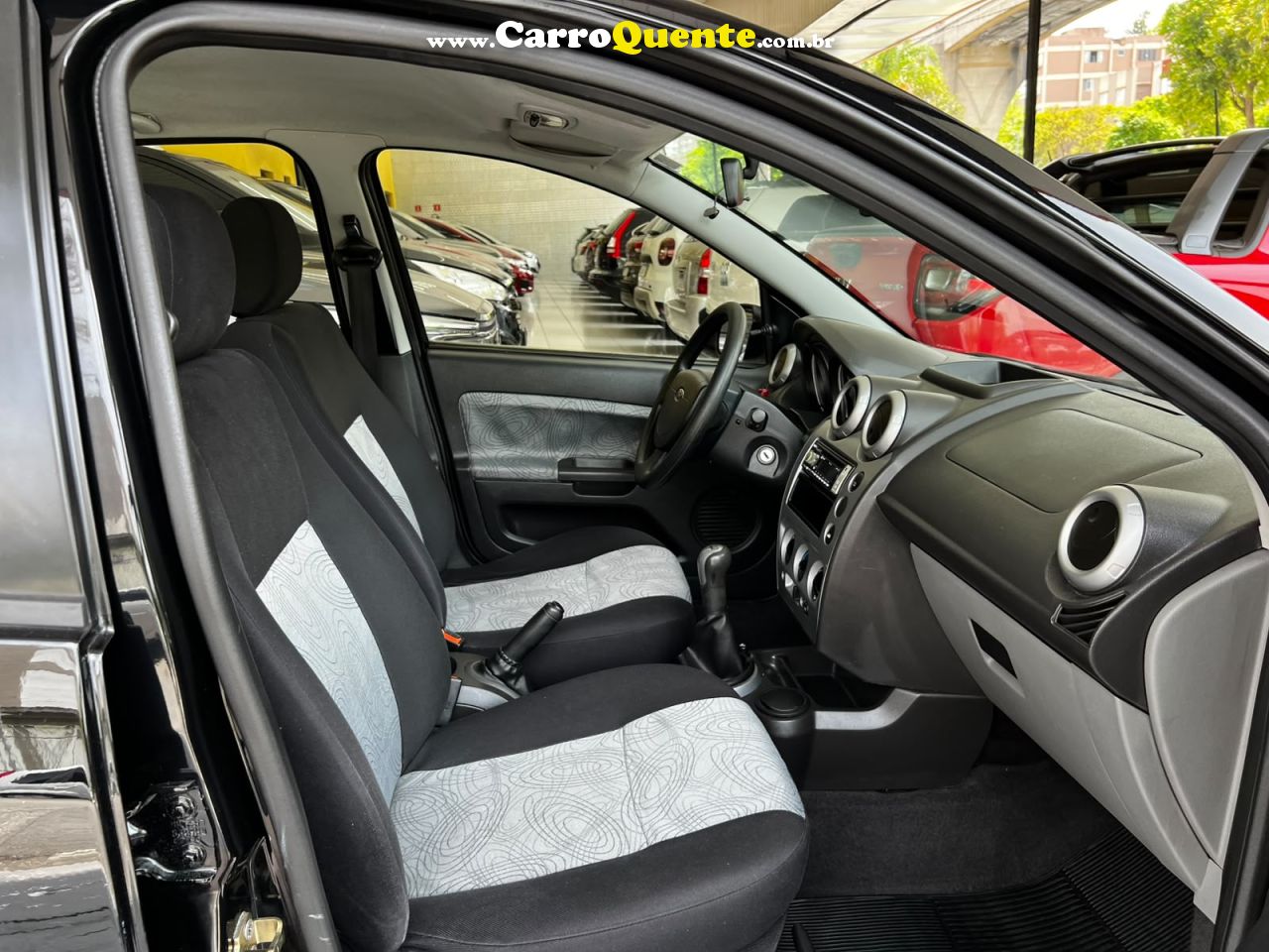 FORD FIESTA 1.6 MPI SEDAN 8V 2009 - Loja