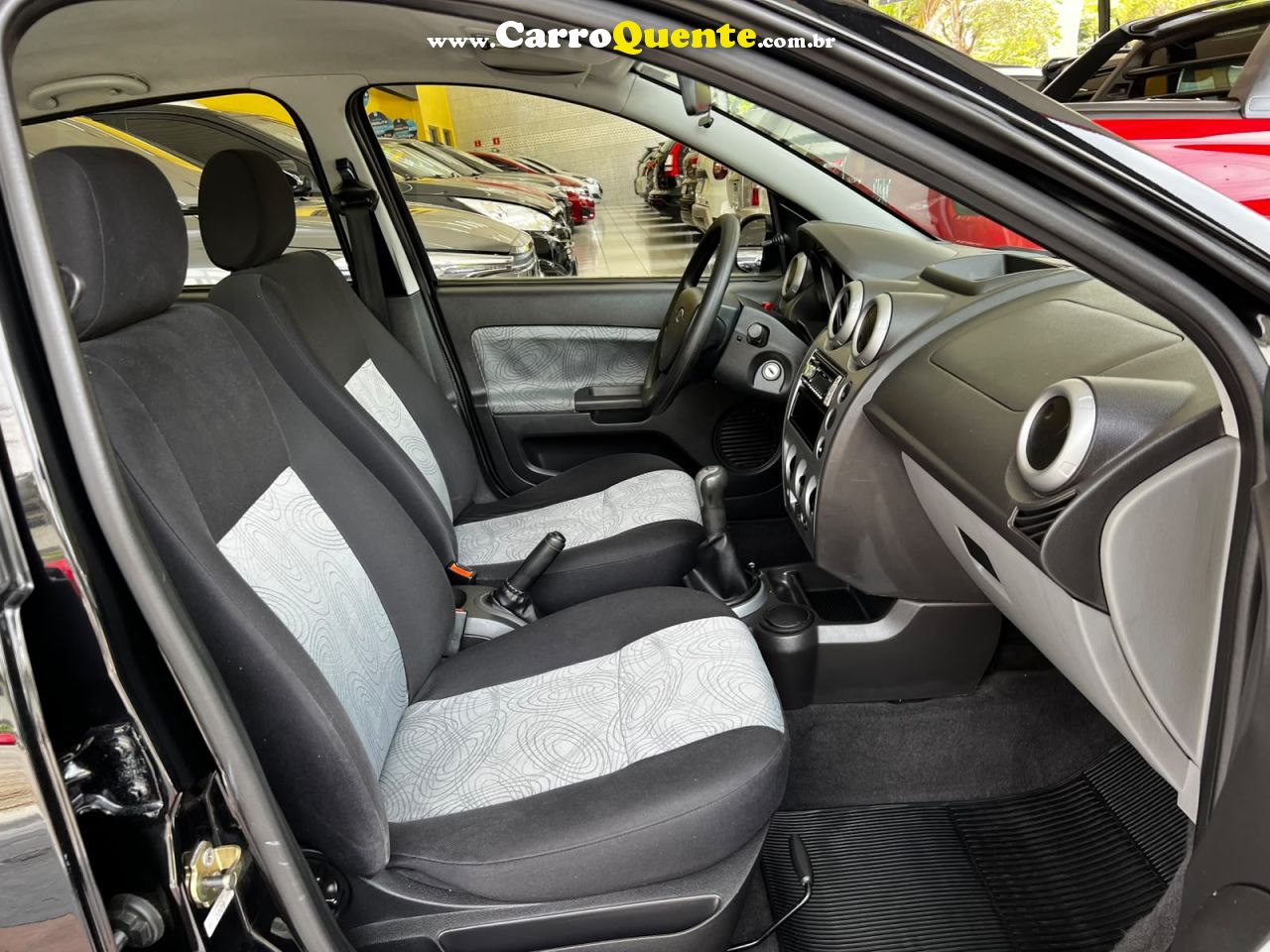 FORD FIESTA 1.6 MPI SEDAN 8V 2009 - Loja