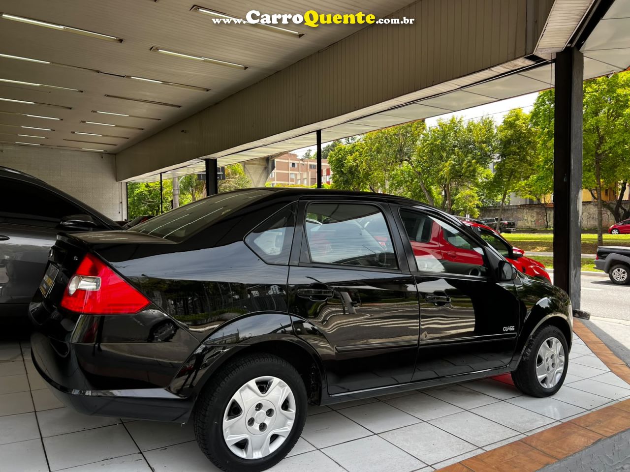 FORD FIESTA 1.6 MPI SEDAN 8V 2009 - Loja