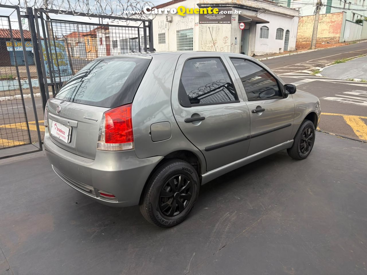 FIAT PALIO 1.0 MPI FIRE ECONOMY 8V 2010 - Loja
