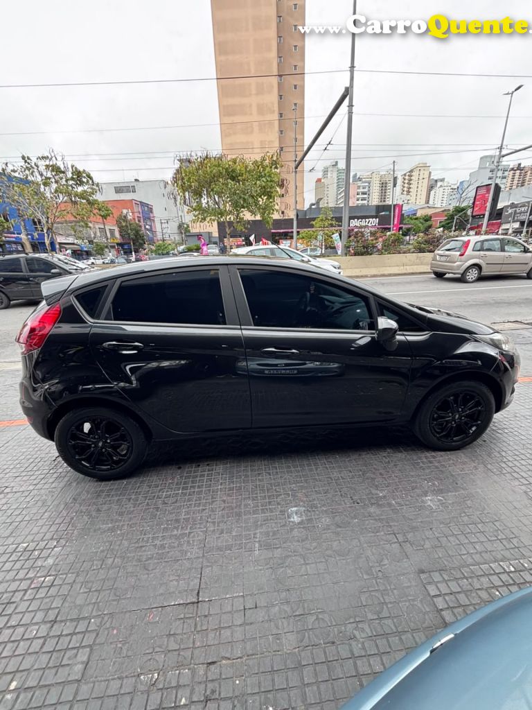 FORD   FIESTA 1.5 16V FLEX MEC. 5P   PRETO 2013 1.5 FLEX - Loja