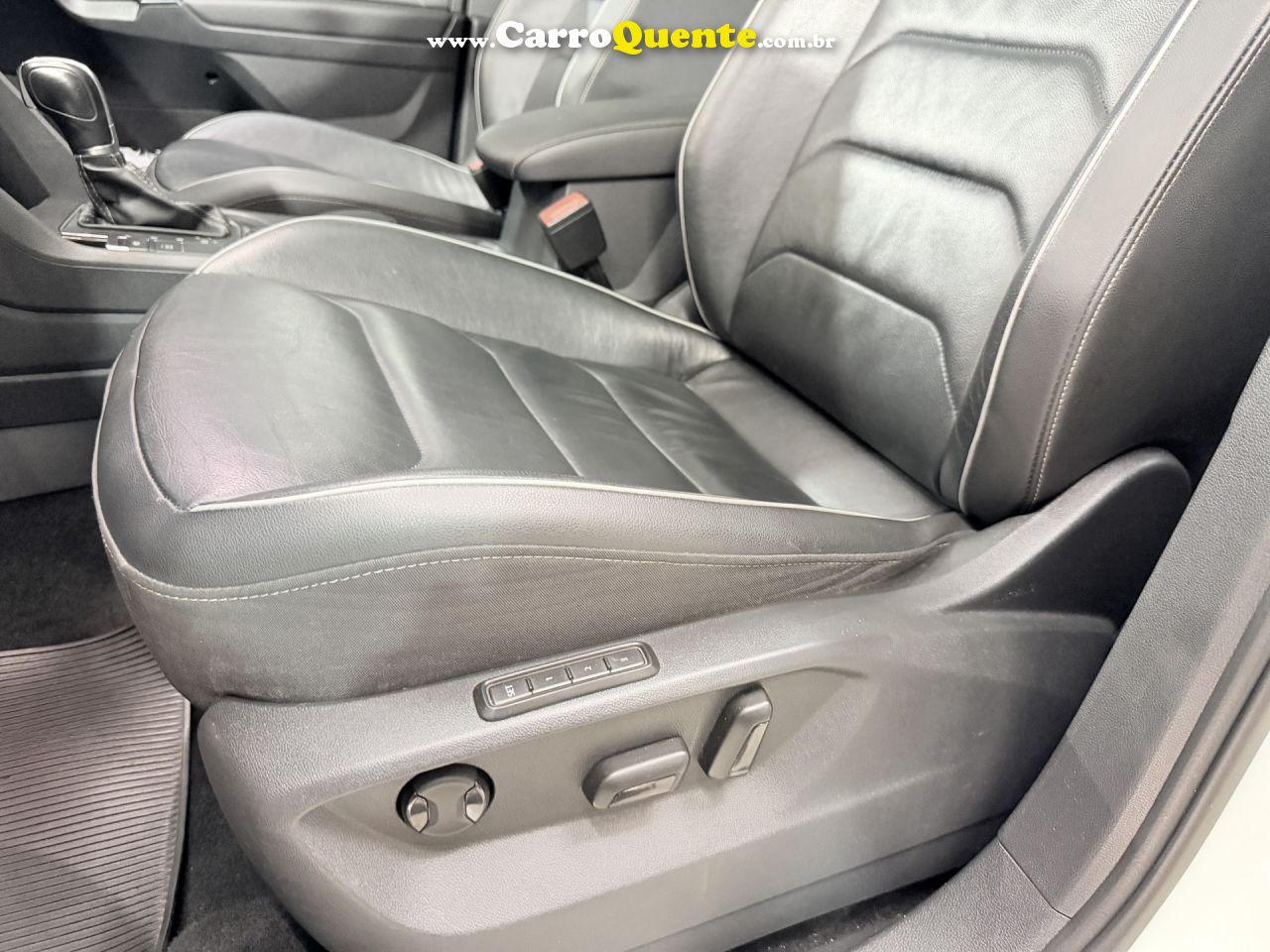 VOLKSWAGEN   TIGUAN ALLSPAC R-LINE 350 TSI 2.0 4X4   BRANCO 2019 2.0 GASOLINA - Loja