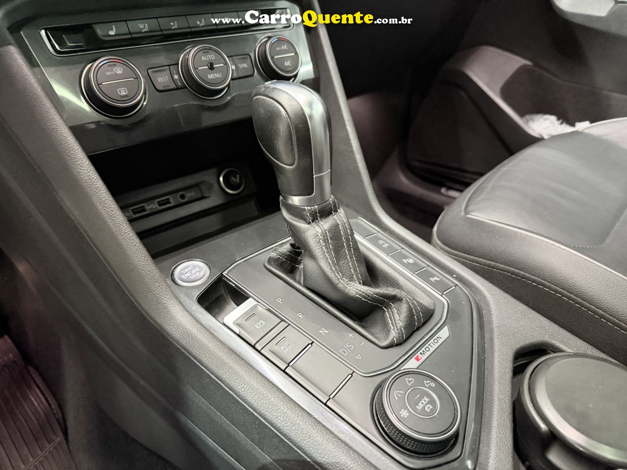 VOLKSWAGEN   TIGUAN ALLSPAC R-LINE 350 TSI 2.0 4X4   BRANCO 2019 2.0 GASOLINA - Loja