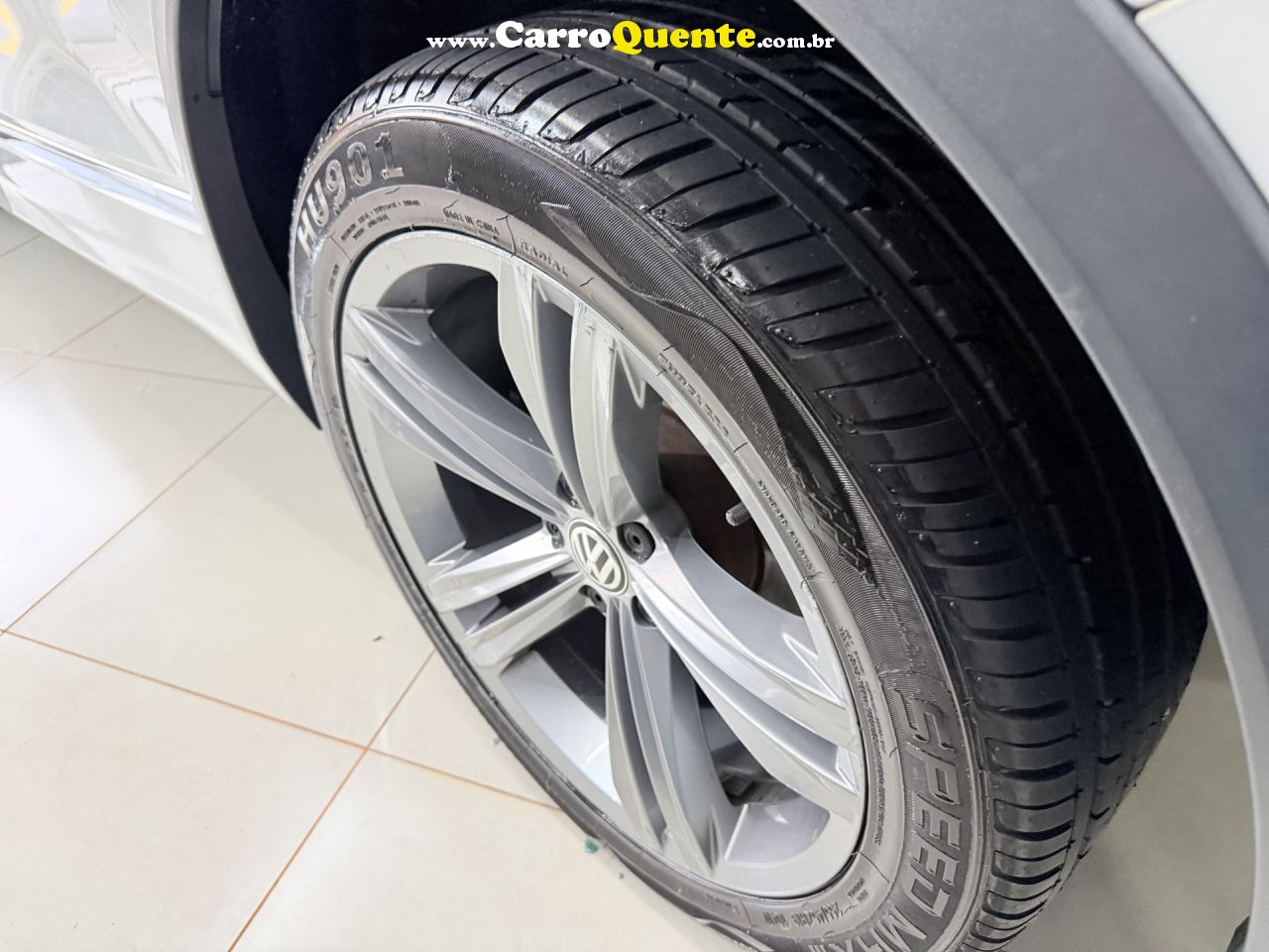 VOLKSWAGEN   TIGUAN ALLSPAC R-LINE 350 TSI 2.0 4X4   BRANCO 2019 2.0 GASOLINA - Loja