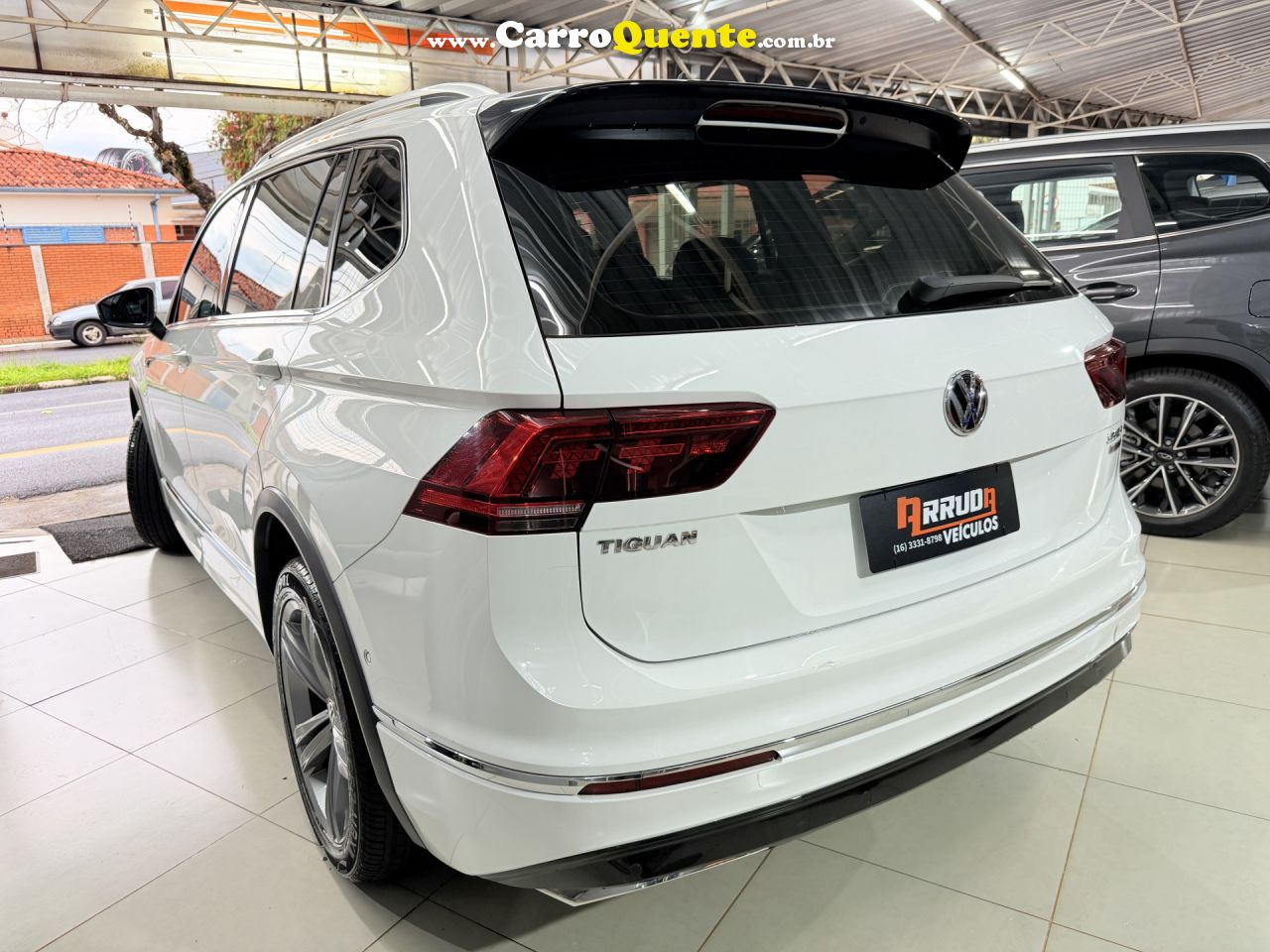 VOLKSWAGEN   TIGUAN ALLSPAC R-LINE 350 TSI 2.0 4X4   BRANCO 2019 2.0 GASOLINA - Loja