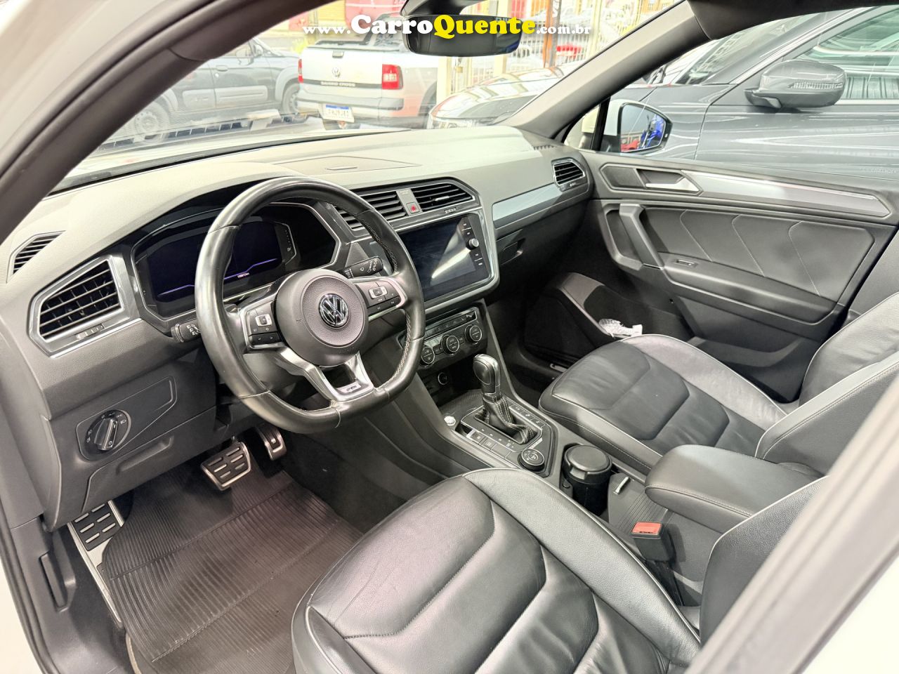 VOLKSWAGEN   TIGUAN ALLSPAC R-LINE 350 TSI 2.0 4X4   BRANCO 2019 2.0 GASOLINA - Loja