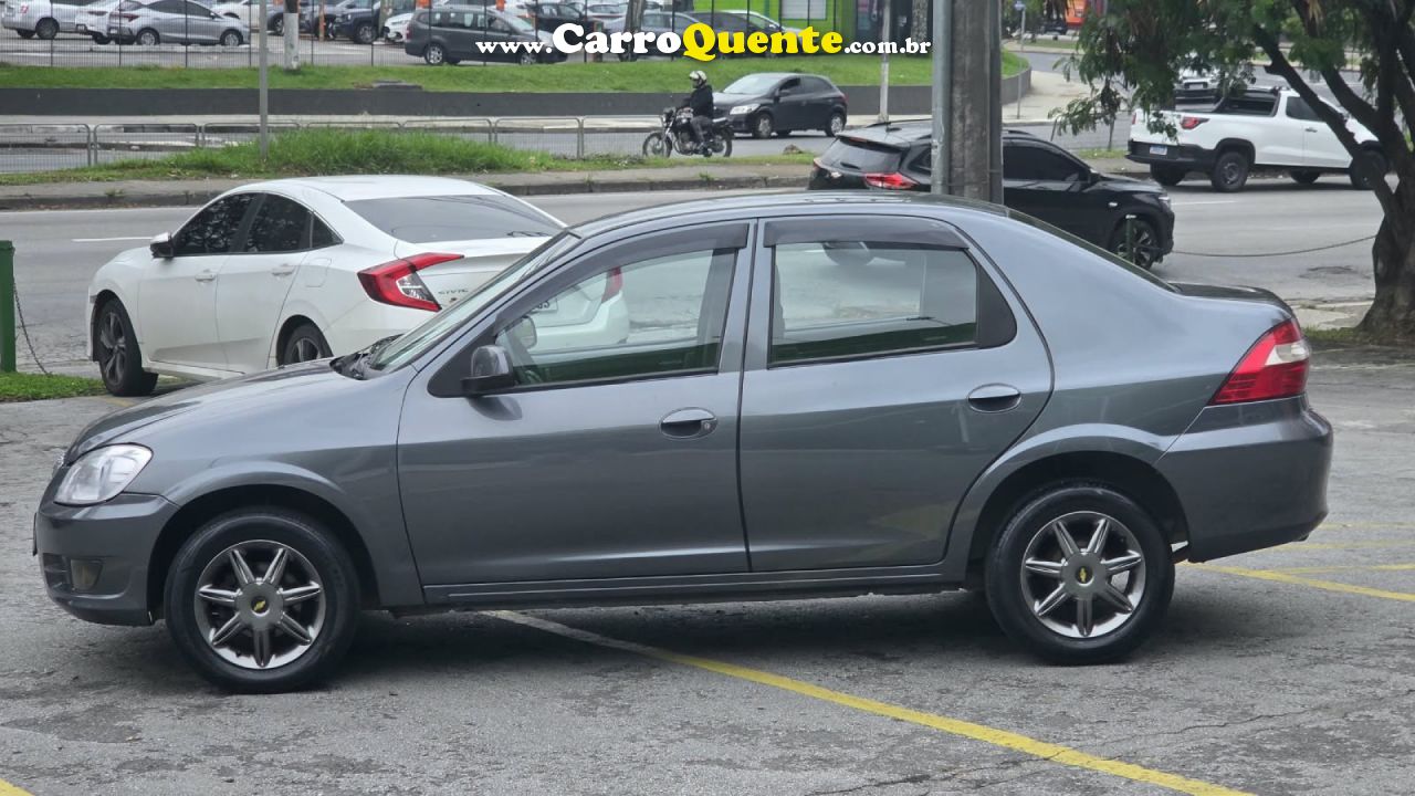 CHEVROLET   PRISMA  SED. MAXX LT 1.4 8V ECONOF. 4P   CINZA 2012 1.4 FLEX - Loja