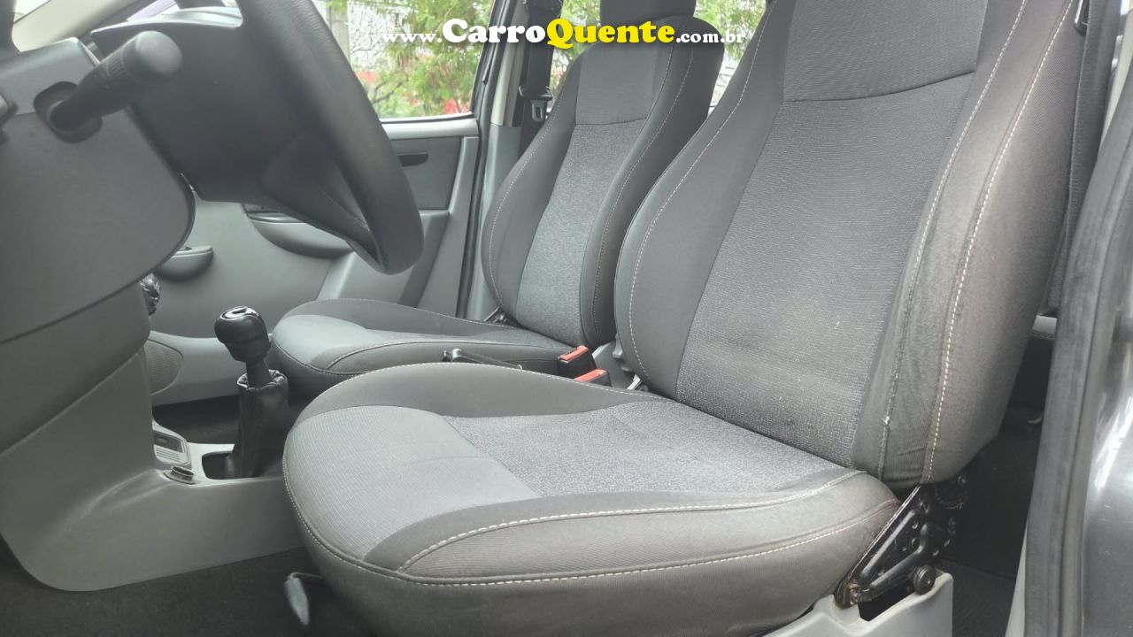 CHEVROLET   PRISMA  SED. MAXX LT 1.4 8V ECONOF. 4P   CINZA 2012 1.4 FLEX - Loja