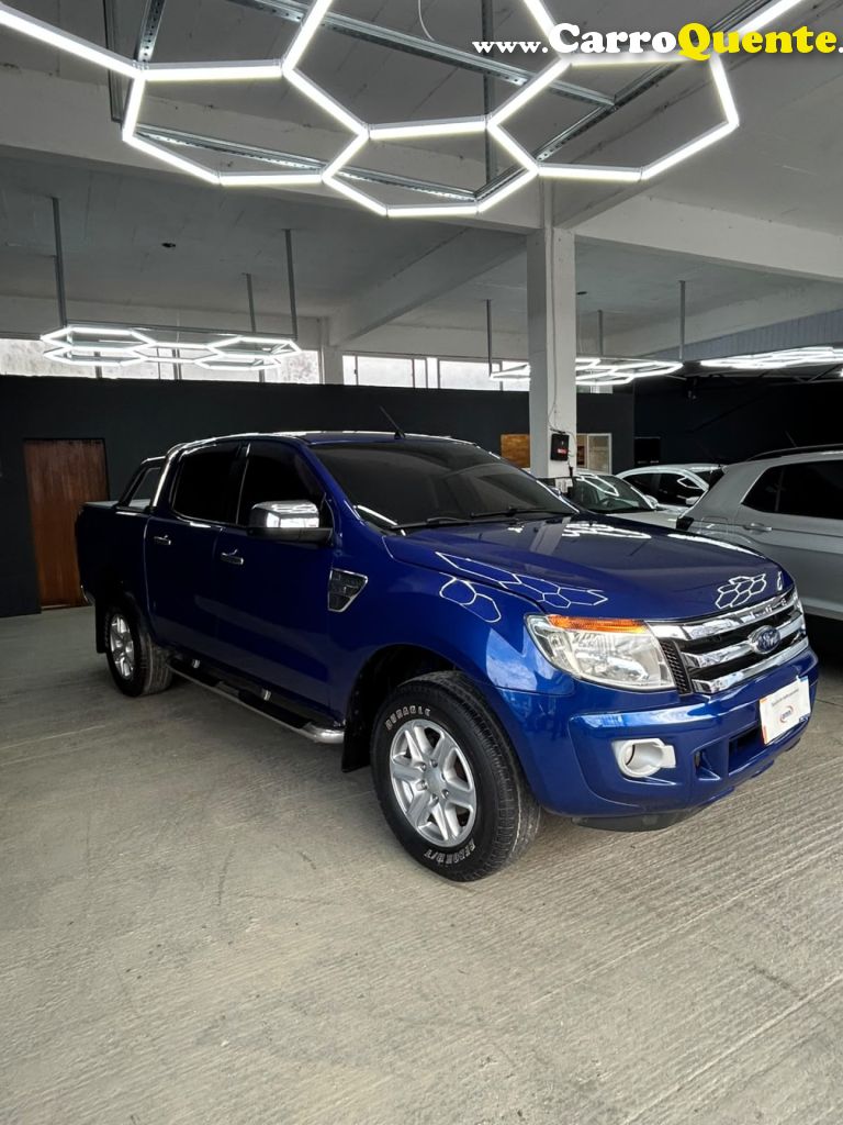 FORD   RANGER XLT 3.2 20V 4X4 CD DIESEL AUT.   AZUL 2013 3.2 DIESEL - Loja
