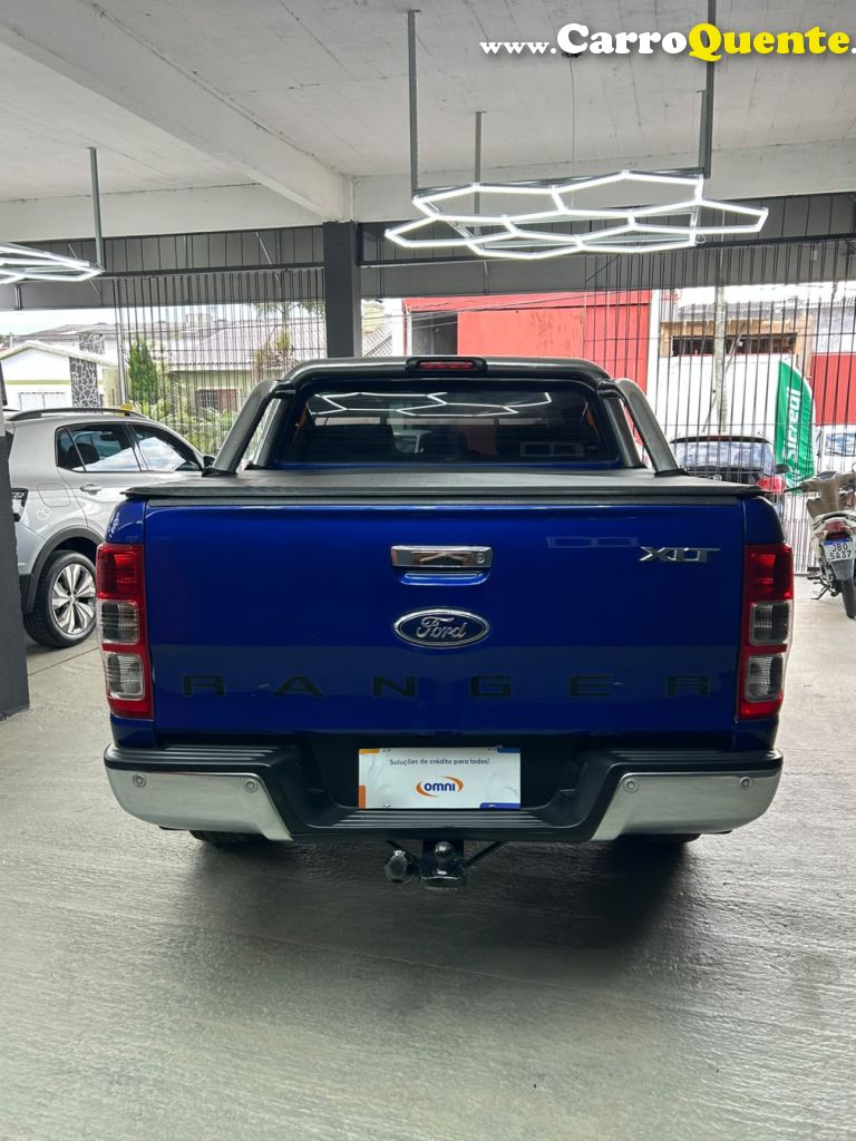 FORD   RANGER XLT 3.2 20V 4X4 CD DIESEL AUT.   AZUL 2013 3.2 DIESEL - Loja