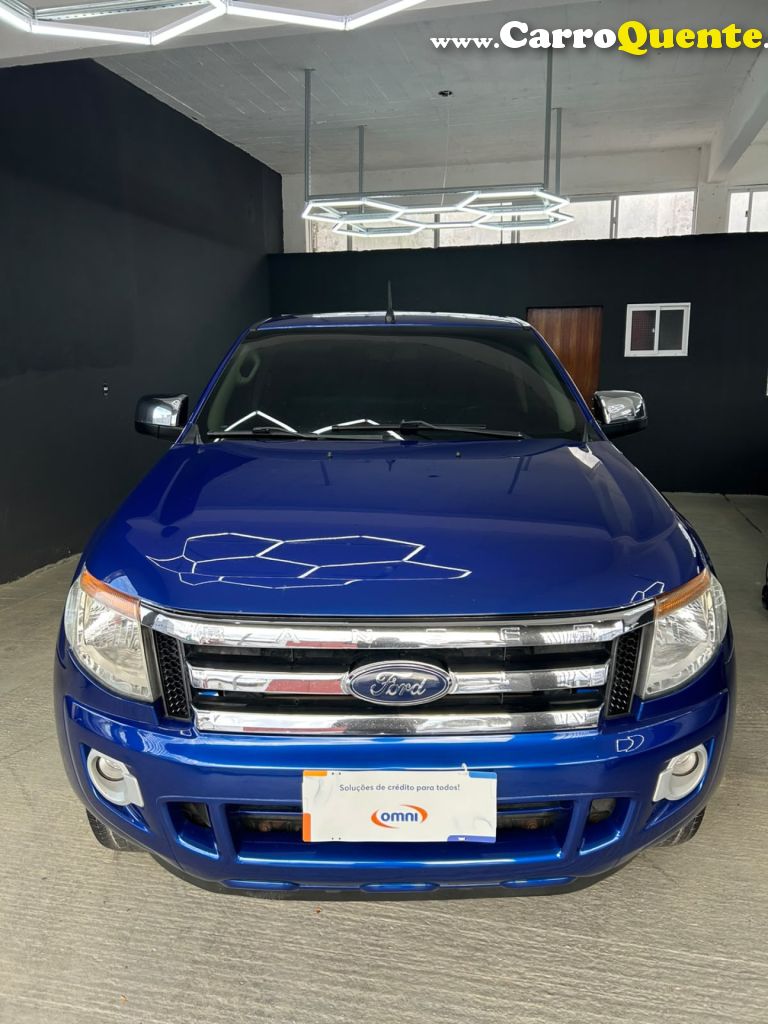 FORD   RANGER XLT 3.2 20V 4X4 CD DIESEL AUT.   AZUL 2013 3.2 DIESEL - Loja