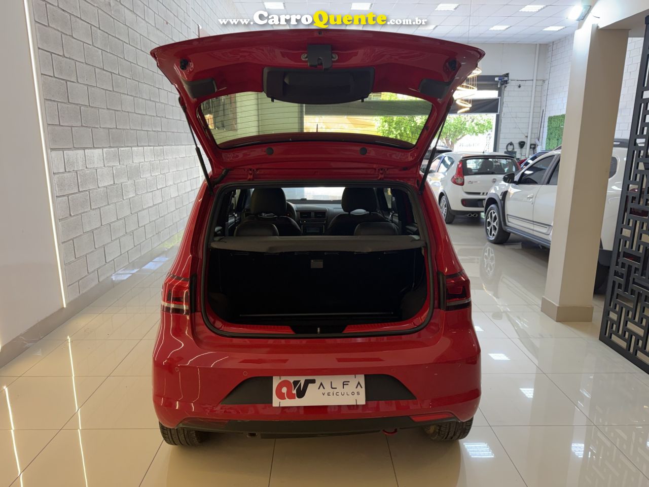 VOLKSWAGEN   FOX ROCK IN RIO 1.6 MI TOTAL FLEX 8V 5P   VERMELHO 2016 1.6 FLEX - Loja
