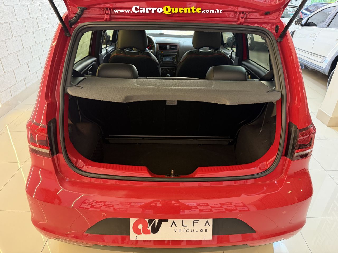 VOLKSWAGEN   FOX ROCK IN RIO 1.6 MI TOTAL FLEX 8V 5P   VERMELHO 2016 1.6 FLEX - Loja