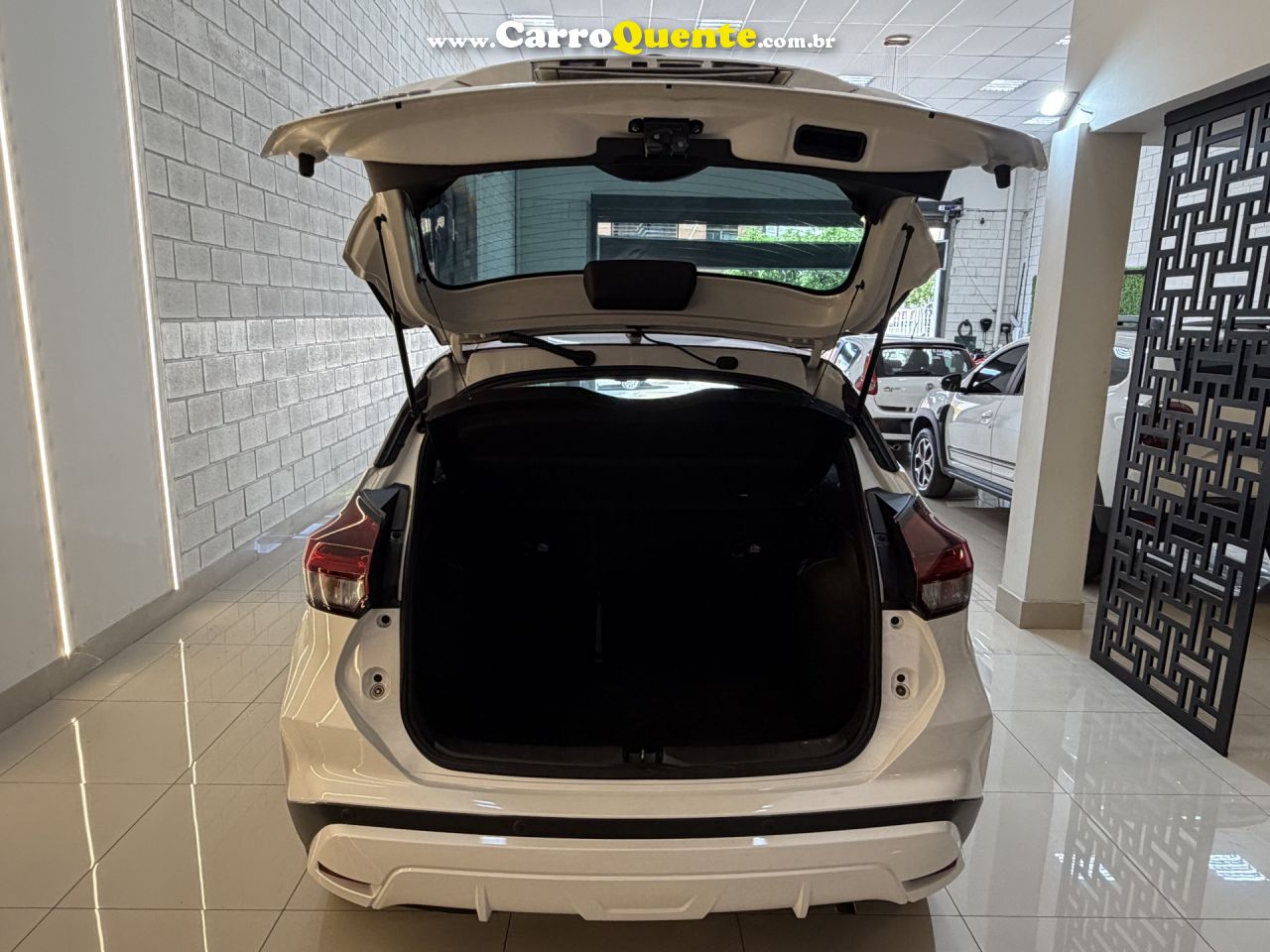 NISSAN   KICKS EXCLUSIVE 1.6 16V FLEX AUT.   BRANCO 2023 1.6 FLEX - Loja