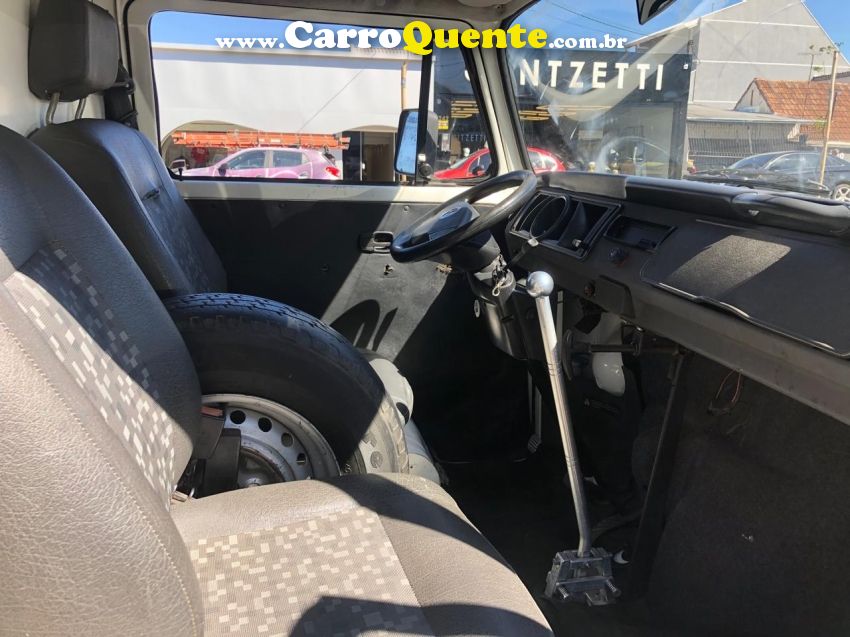 Volkswagen KOMBI 1.4 MI FURGÃO 8V FLEX 3P MANUAL - Loja