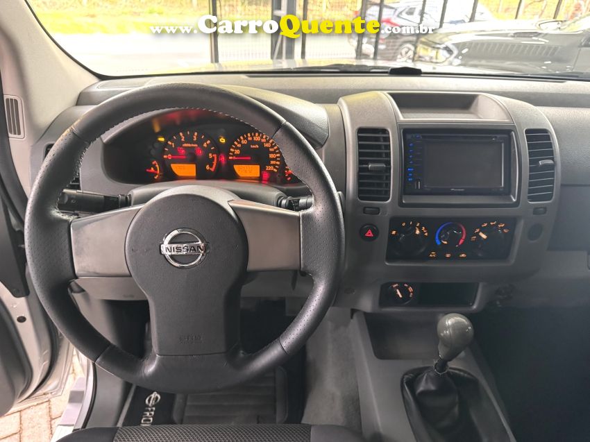 Nissan FRONTIER 2.5 XE 4X4 CD TURBO ELETRONIC DIESEL 4P MANUAL - Loja