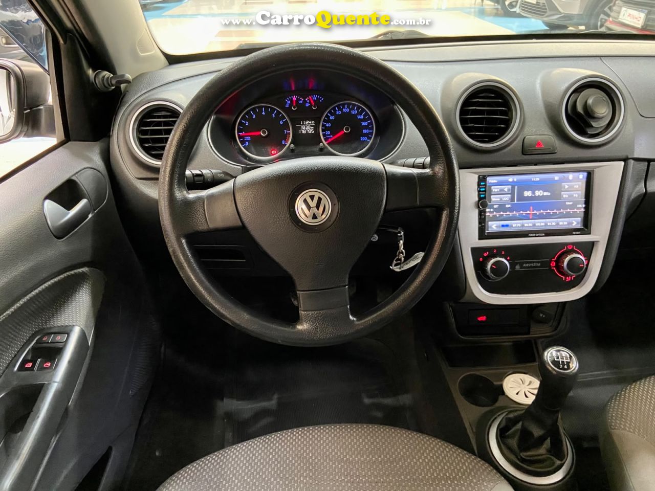 VOLKSWAGEN VOYAGE 1.0 MI 8V 2011 - Loja