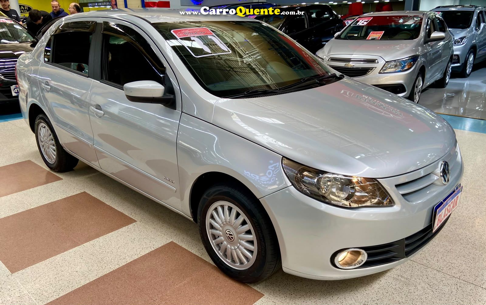 VOLKSWAGEN VOYAGE 1.0 MI 8V 2011 - Loja