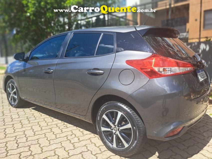 Toyota YARIS 1.5 16V FLEX XS CONNECT MULTIDRIVE - Loja