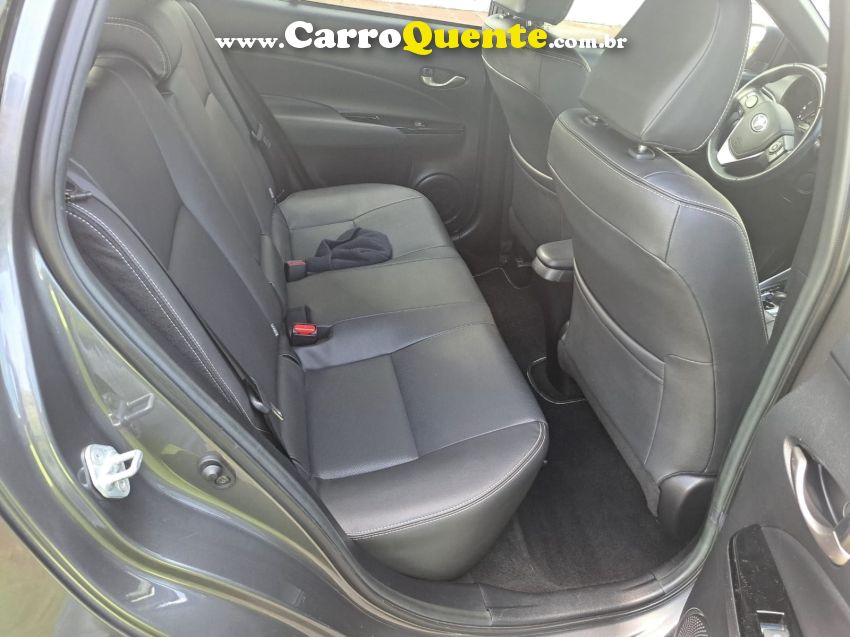 Toyota YARIS 1.5 16V FLEX XS CONNECT MULTIDRIVE - Loja