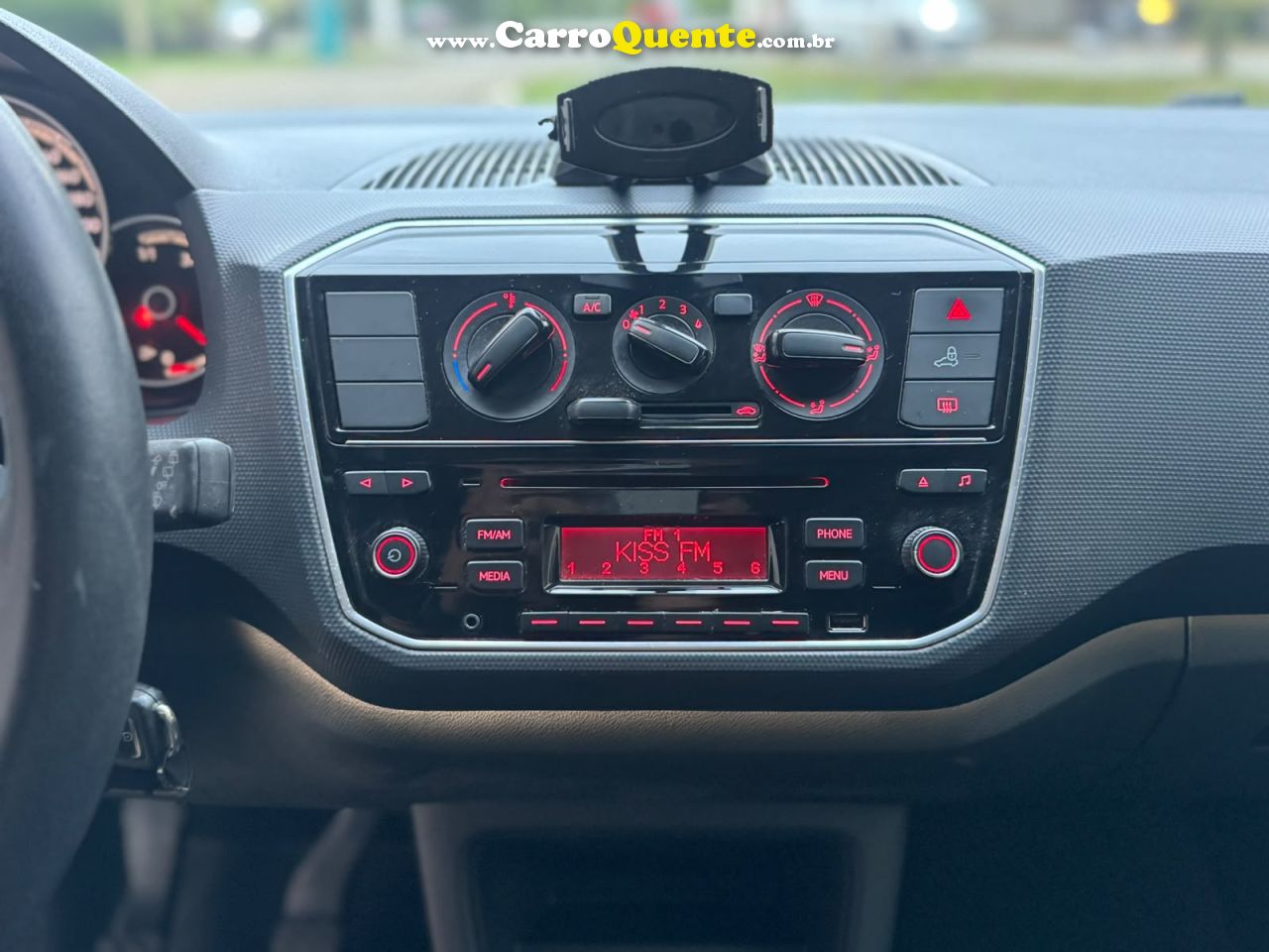 VOLKSWAGEN UP 1.0 TSI MOVE UP 12V 2019 - Loja