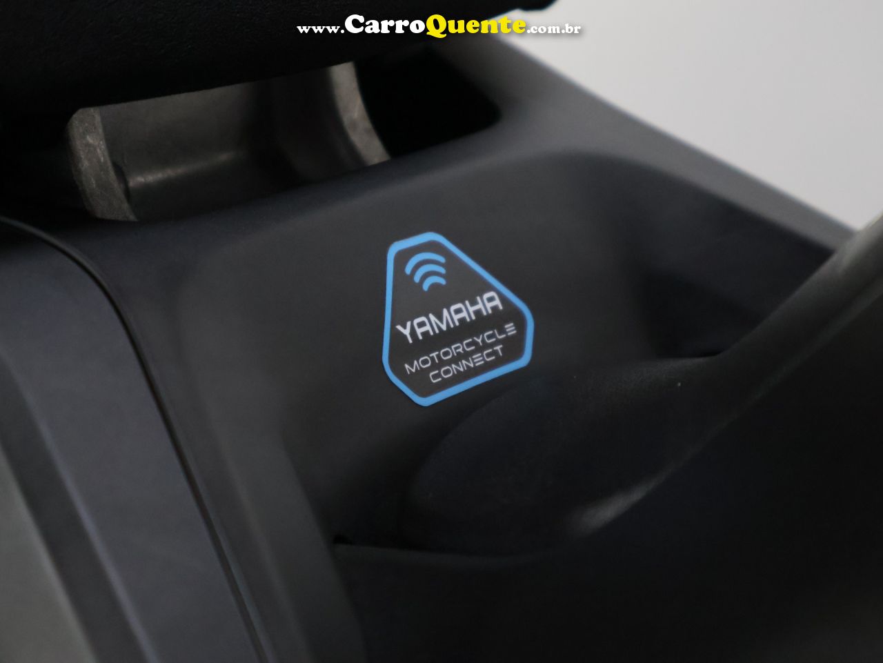 YAMAHA XMAX 250 CONNECTED ABS 2025 - Loja