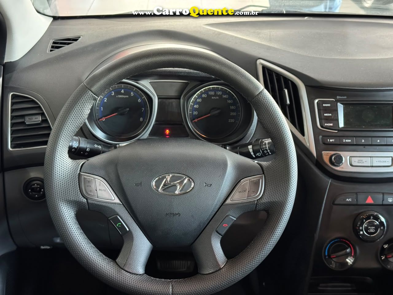 HYUNDAI HB20S 1.6 COMFORT PLUS 16V 2016 - Loja