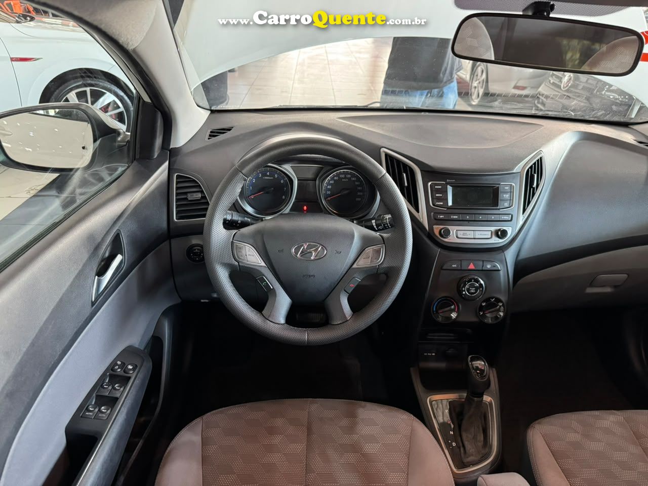 HYUNDAI HB20S 1.6 COMFORT PLUS 16V 2016 - Loja