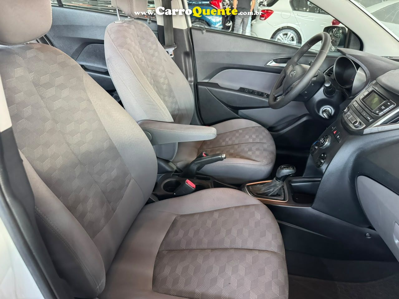 HYUNDAI HB20S 1.6 COMFORT PLUS 16V 2016 - Loja