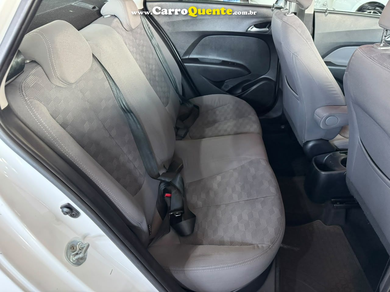 HYUNDAI HB20S 1.6 COMFORT PLUS 16V 2016 - Loja