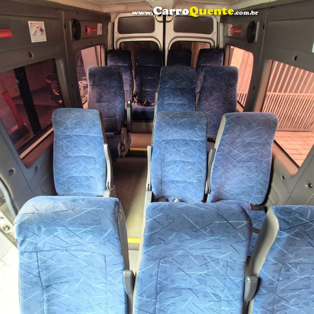 RENAULT   MASTER 2.5 DCI EXECUTIVO 115CV 16L DIES   PRATA 2013 2.5 DIESEL - Loja