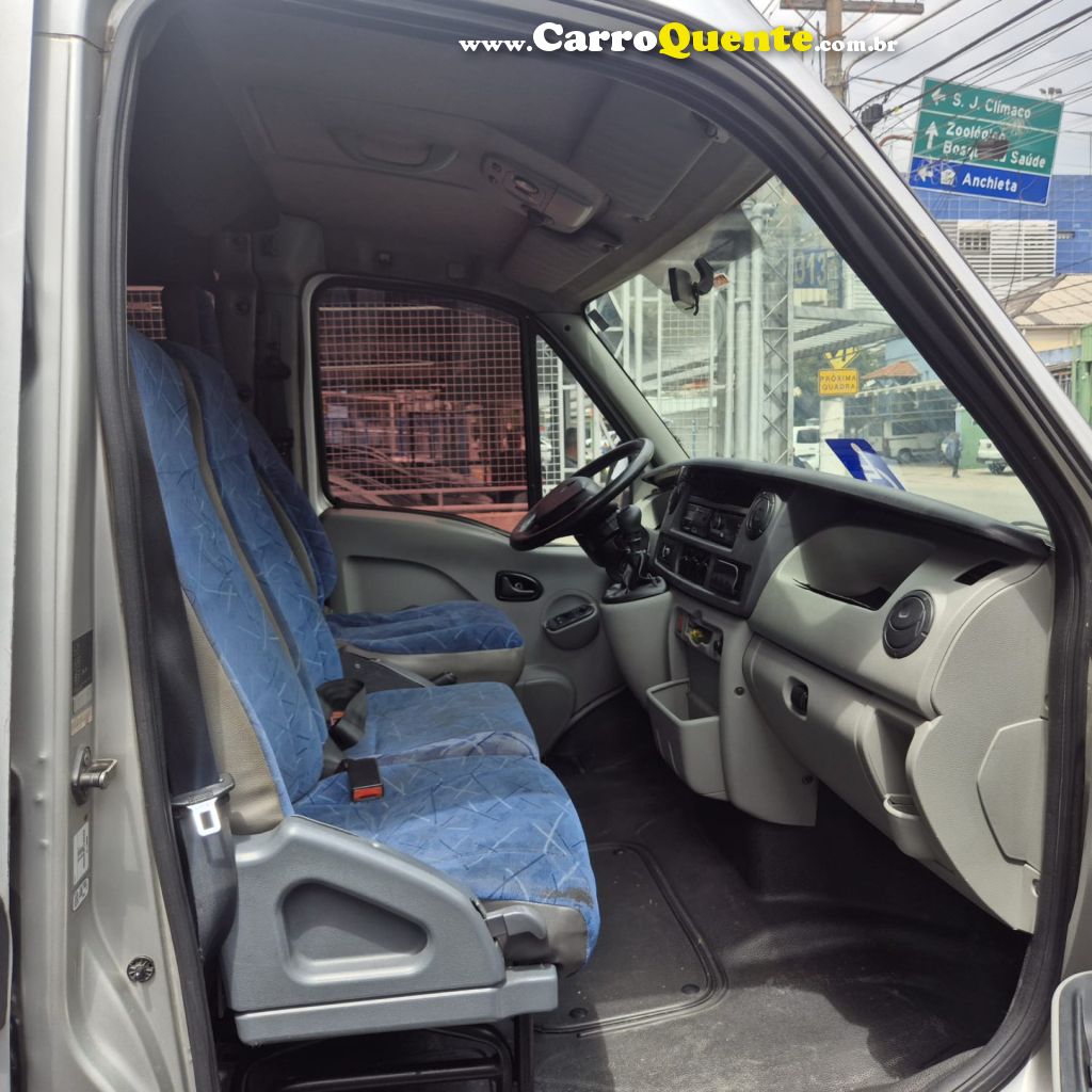 RENAULT   MASTER 2.5 DCI EXECUTIVO 115CV 16L DIES   PRATA 2013 2.5 DIESEL - Loja