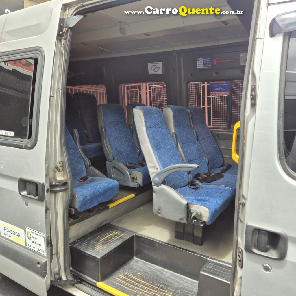 RENAULT   MASTER 2.5 DCI EXECUTIVO 115CV 16L DIES   PRATA 2013 2.5 DIESEL - Loja