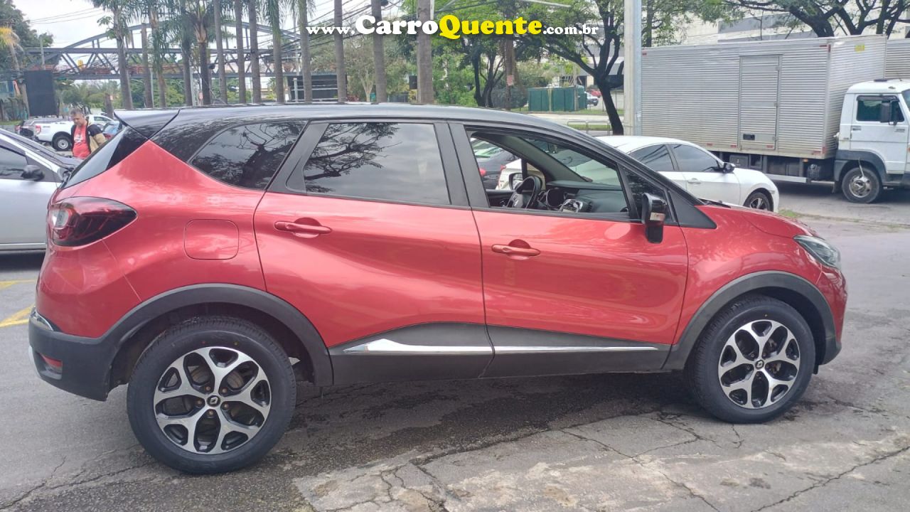 RENAULT   CAPTUR INTENSE 2.0 16V FLEX 5P AUT.   VERMELHO 2017 2.0 FLEX - Loja