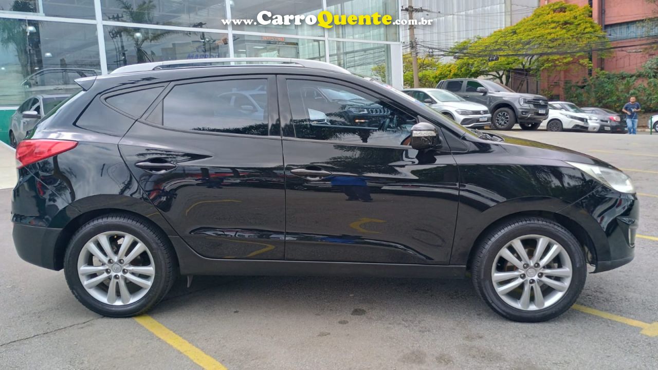 HYUNDAI   IX35 2.0 16V 170CV 2WD4WD AUT.   PRETO 2011 2.0 GASOLINA - Loja