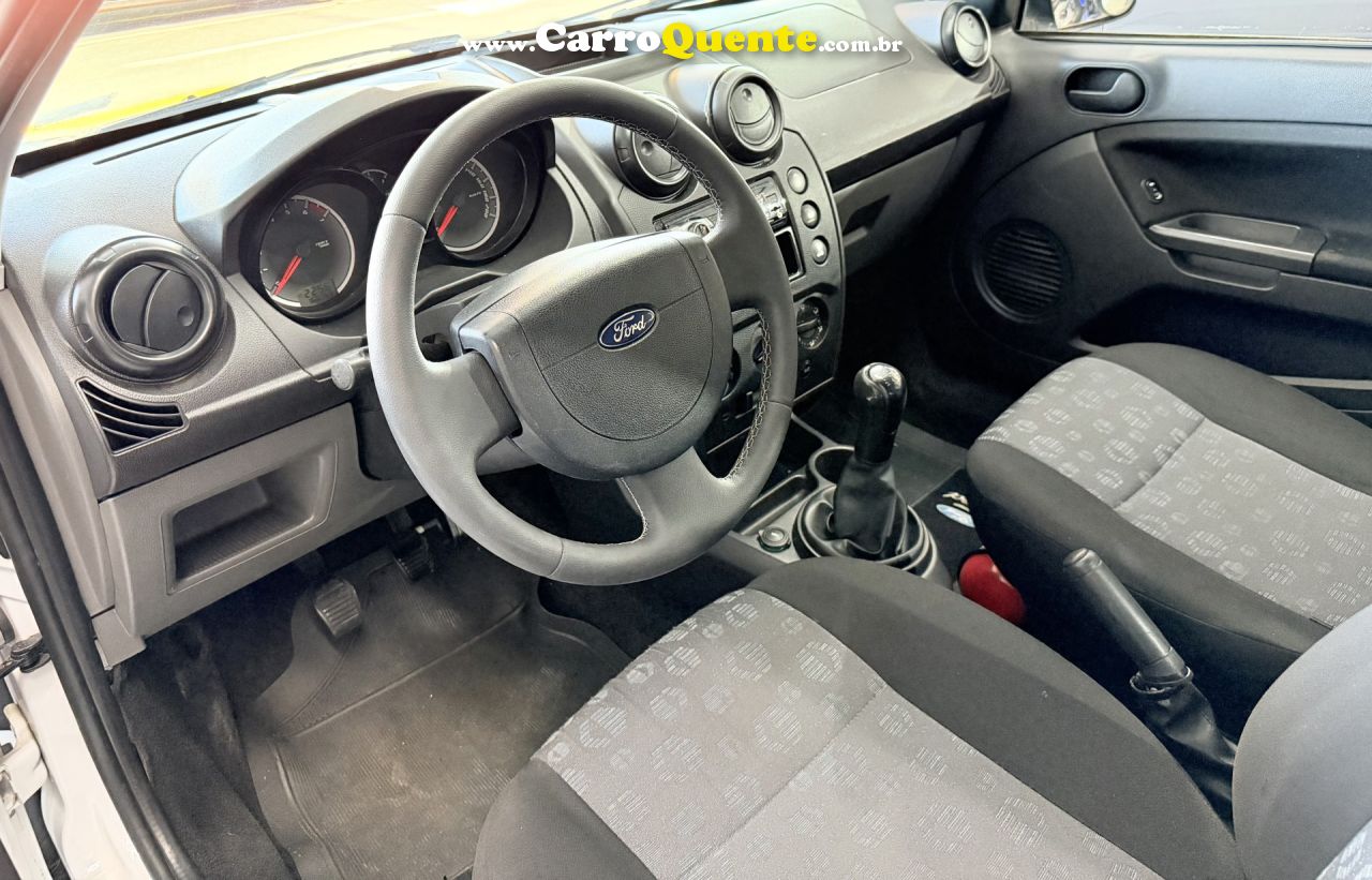 FORD   FIESTA SE 1.0 8V FLEX 5P   BRANCO 2014 1.0 FLEX - Loja