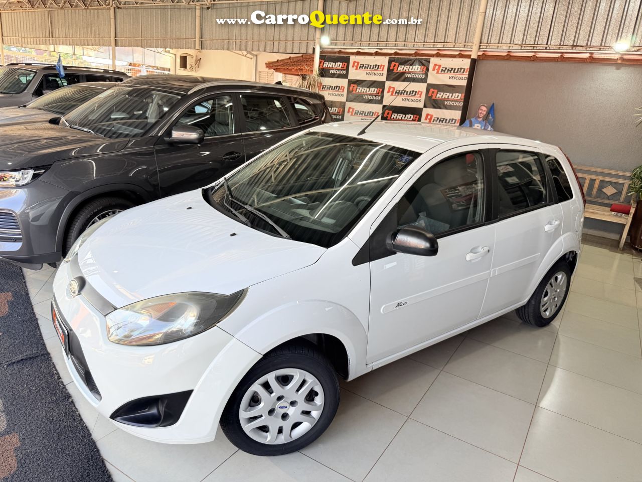 FORD   FIESTA SE 1.0 8V FLEX 5P   BRANCO 2014 1.0 FLEX - Loja