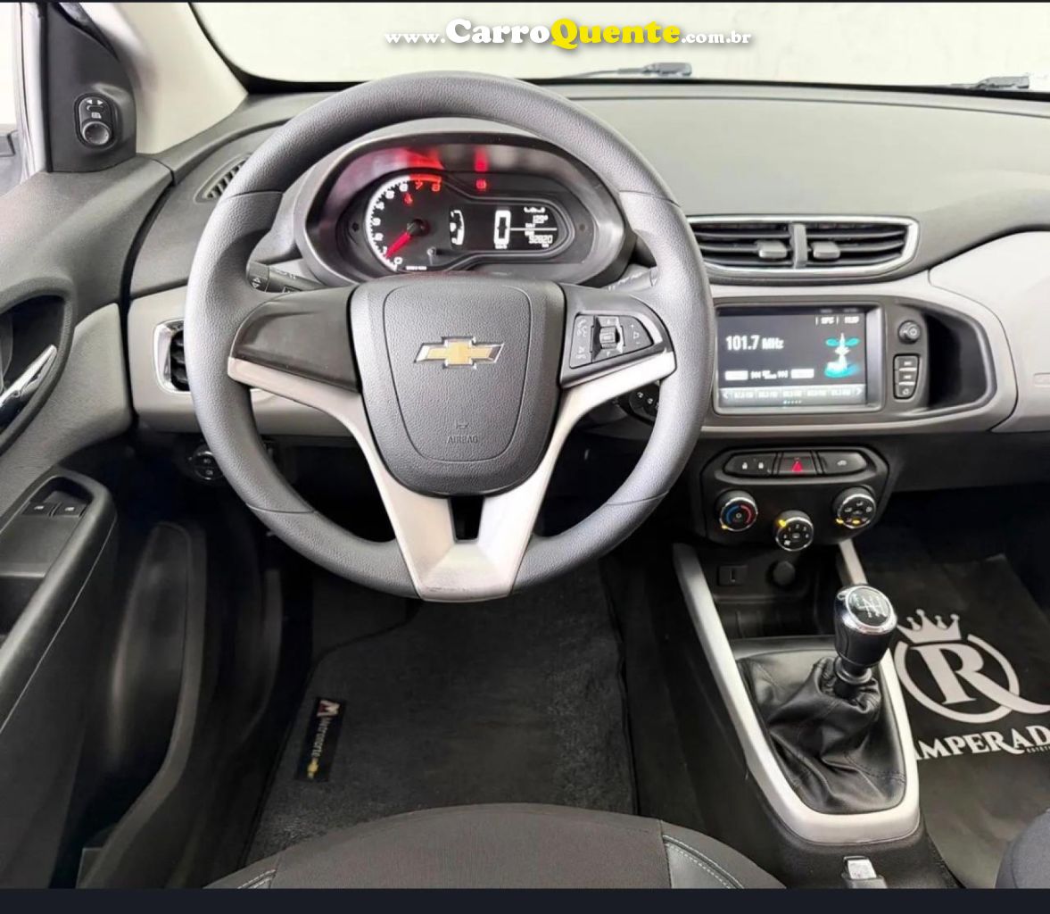 CHEVROLET   ONIX HATCH LT 1.0 8V FLEXPOWER 5P MEC.   BRANCO 2019 1.0 FLEX - Loja