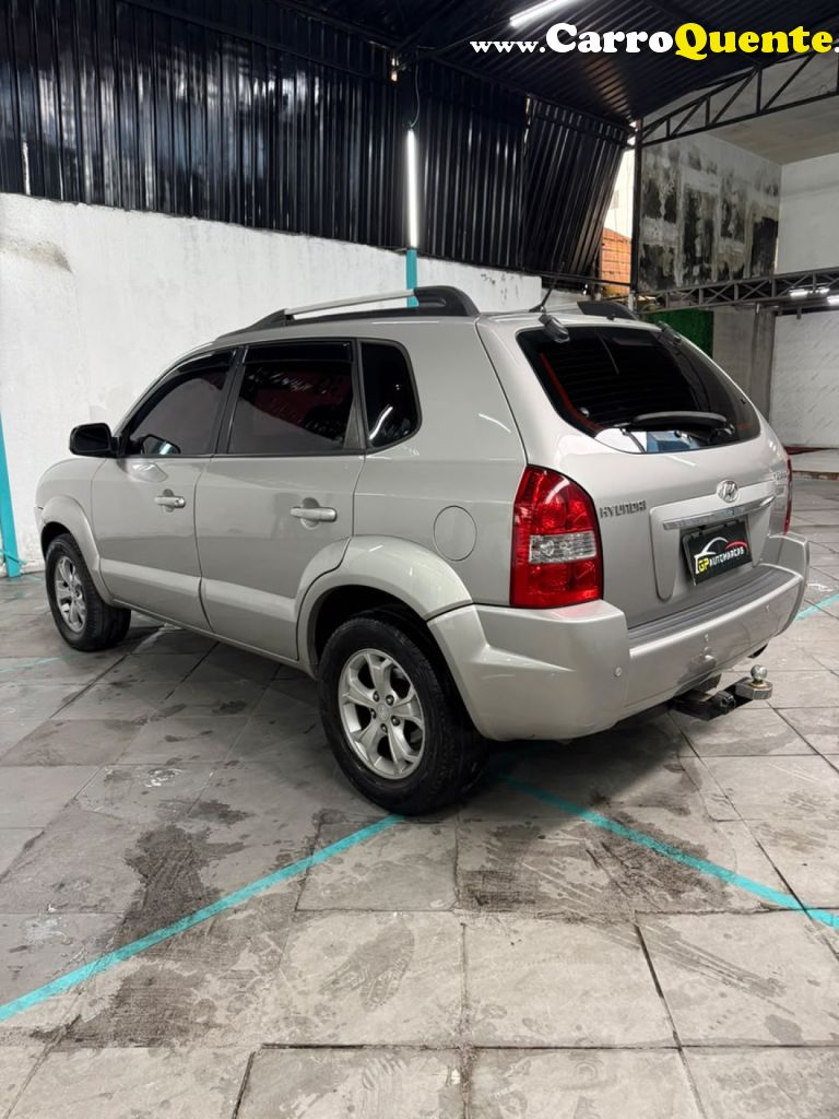 HYUNDAI   TUCSON 2.0 16V AUT.   PRATA 2010 2.0 GASOLINA - Loja