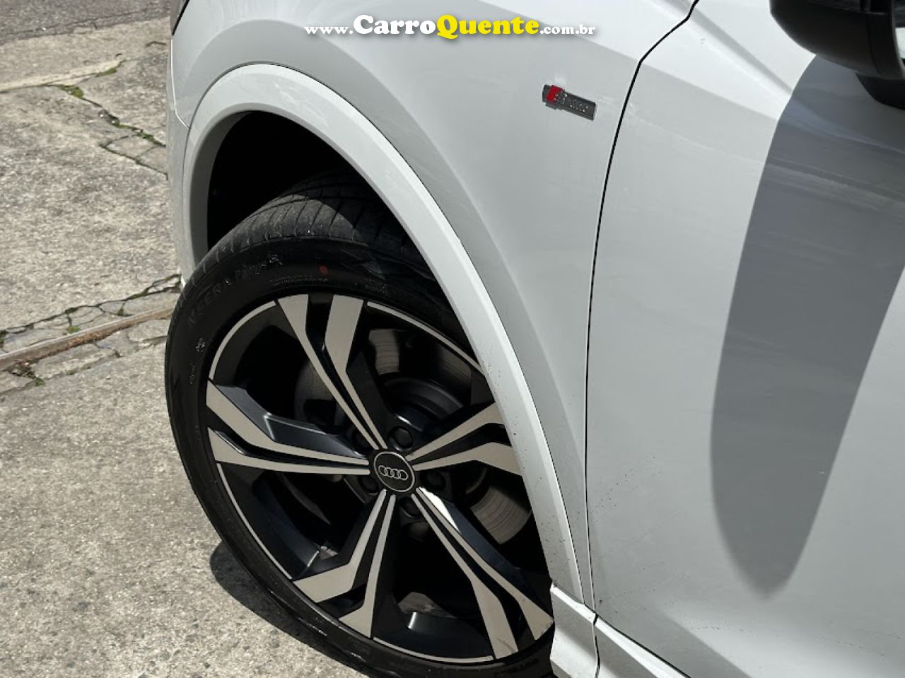 AUDI   Q3 2.0 TFSI QUAT. 211220CV S-TRONIC 5P   BRANCO 2025 2.0 GASOLINA - Loja